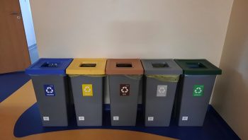 kosze do segregacji odpadów dla placówke oświatowych w Grodzisku Mazowieckim